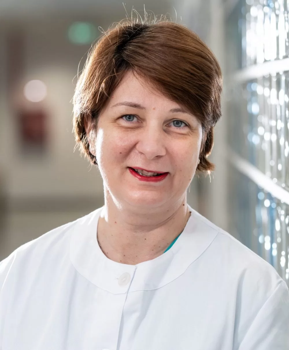 Dr. Claudia MILITARU Dr. Claudia MILITARU